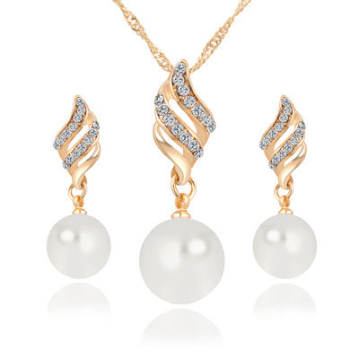 Pearl Studed Necklace Set