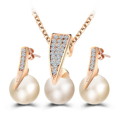 Faux pearl necklace set